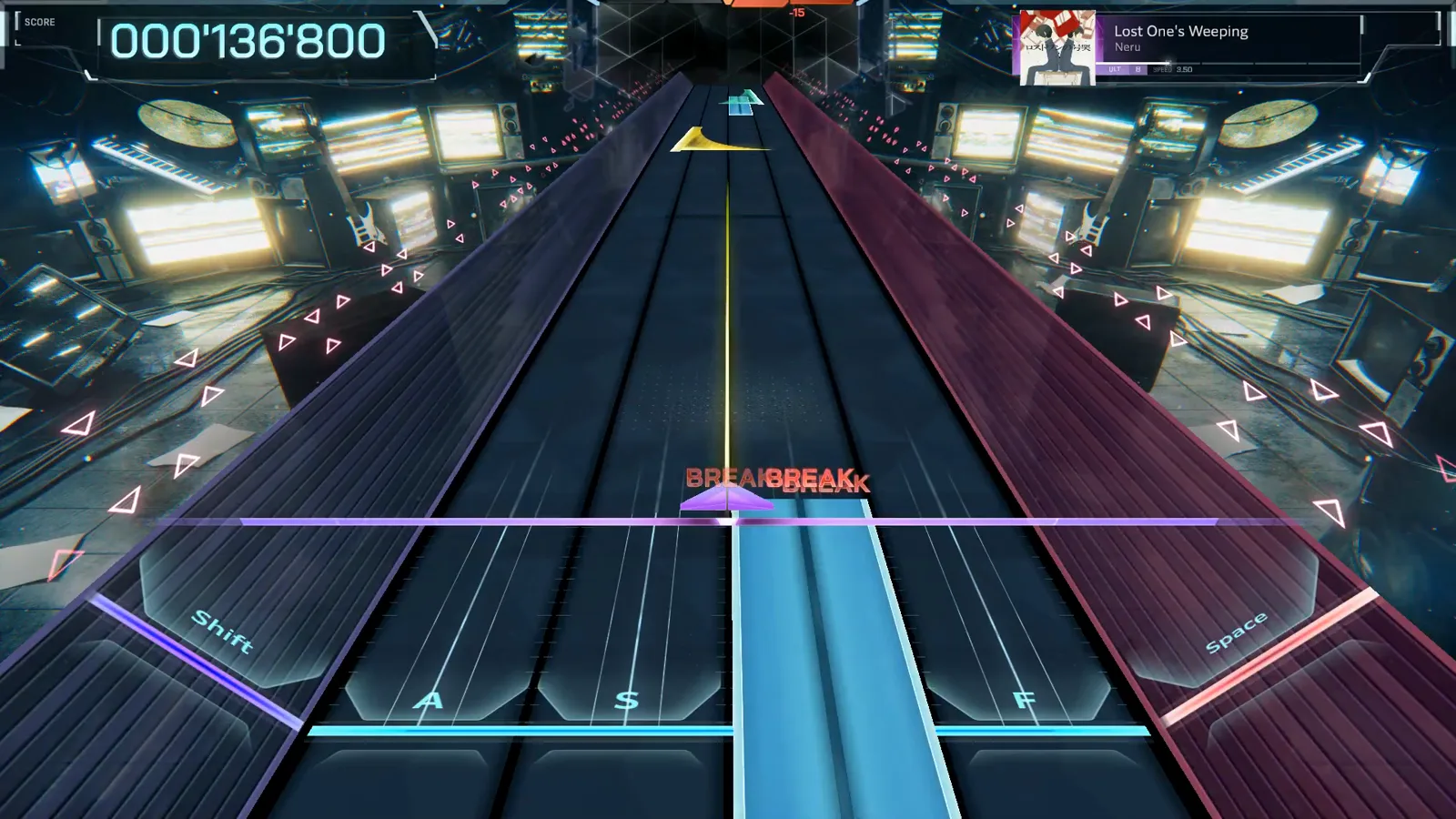 The In Falsus score ticks to 000'136'800 while a full-lane hold crosses under BREAK labels in Lost One's Weeping ULT 8