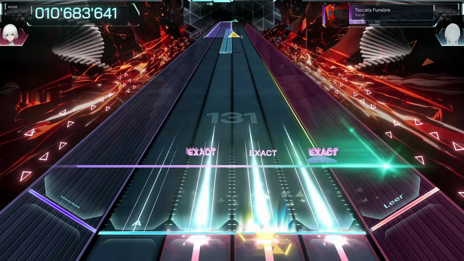 In FalsusのToccata Funebre ULT 10譜面、コンボ131で白いフリックの爆発がレーンを駆け上がり、右からシアンの光が射し、判定線には3つのEXACTが積み重なる