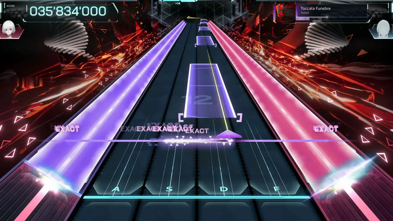 In FalsusのToccata Funebre ULT 10ハイウェイで、紫の壁が左レーンを、ピンクのビームが右を支え、コンボ72でブラケット付きの中央ホールドが間を走る
